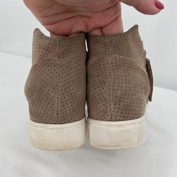 Steve Madden Ankle Boot Size 6 Taupe Suede Perforated Leather Caliber Bootie - Picture 4 of 8
